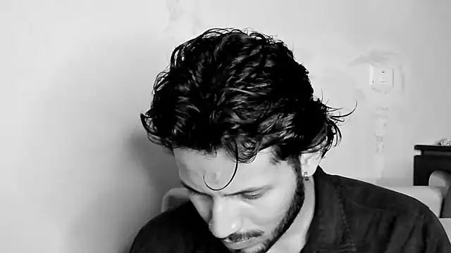 Nicholasrodrii online show from 02-18-25, 12:15