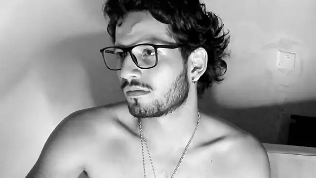 Nicholasrodrii online show from 02-24-25, 01:35