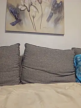 Snapshot of Omer_315 chatting on 10-28-25, 05:48 Omer 315 online show from 10-28-25, 05:48