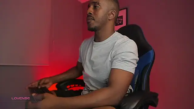 Snapshot of adamjackson_ chatting on 09-24-25, 01:20 adamjackson online show from 09-24-25, 01:20