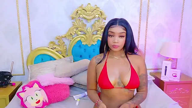 Snapshot of SalomeRestrepo chatting on 10-31-25, 04:35 SalomeRestrepo online show from 10-31-25, 04:35