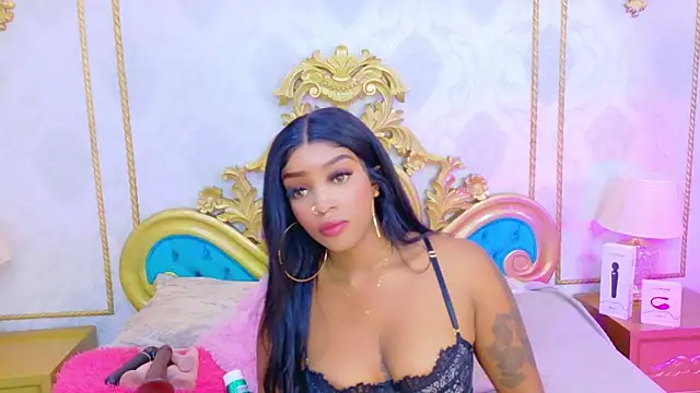 Snapshot of SalomeRestrepo chatting on 11-08-25, 04:56 SalomeRestrepo online show from 11-08-25, 04:56