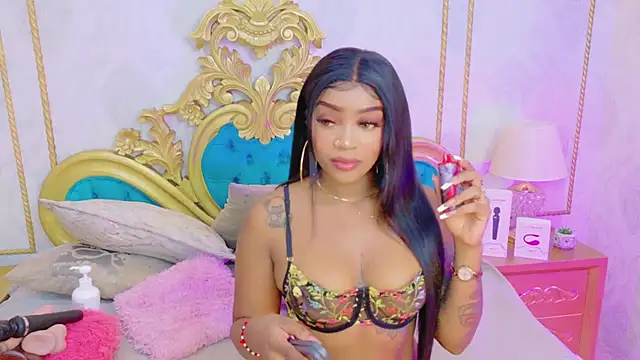 Snapshot of SalomeRestrepo chatting on 11-29-25, 06:38 SalomeRestrepo online show from 11-29-25, 06:38