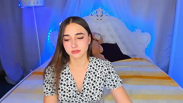 Snapshot of EvaLil chatting on 12-04-24, 08:45 EvaLil online show from 12-04-24, 08:45