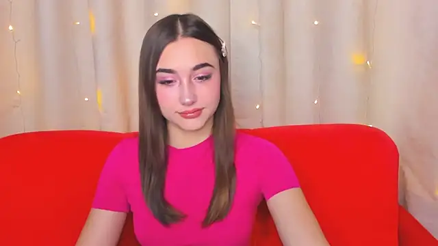 Snapshot of EvaLil chatting on 12-16-24, 01:42 EvaLil online show from 12-16-24, 01:42