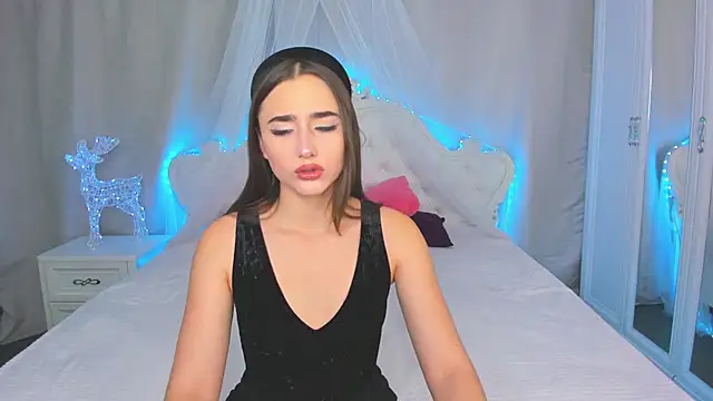 Snapshot of EvaLil chatting on 01-11-25, 08:43 EvaLil online show from 01-11-25, 08:43