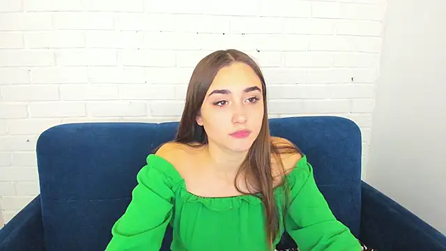 Snapshot of EvaLil chatting on 01-12-25, 07:53 EvaLil online show from 01-12-25, 07:53