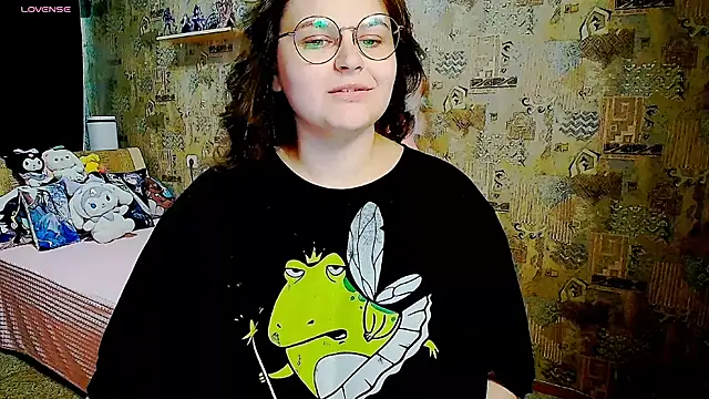 WhisperInTheDarkk online show from 09-10-25, 03:17