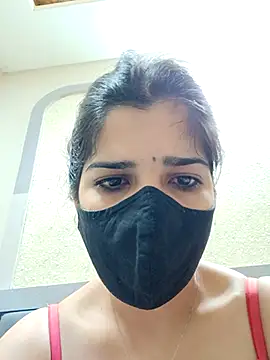 Snapshot of aaliya_bhattt chatting on 02-20-25, 09:11 aaliya bhattt online show from 02-20-25, 09:11