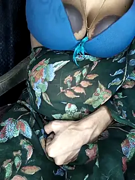 Snapshot of baby_soni78690 chatting on 09-19-25, 06:30 baby soni78690 online show from 09-19-25, 06:30