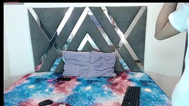 Lunawillis online show from 03-07-25, 05:17