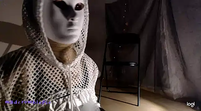 madcrumblepie online show from 12-15-24, 06:04