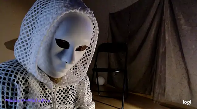 madcrumblepie online show from 12-22-24, 08:03