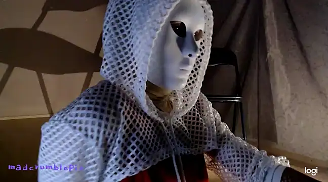 madcrumblepie online show from 12-30-24, 08:15