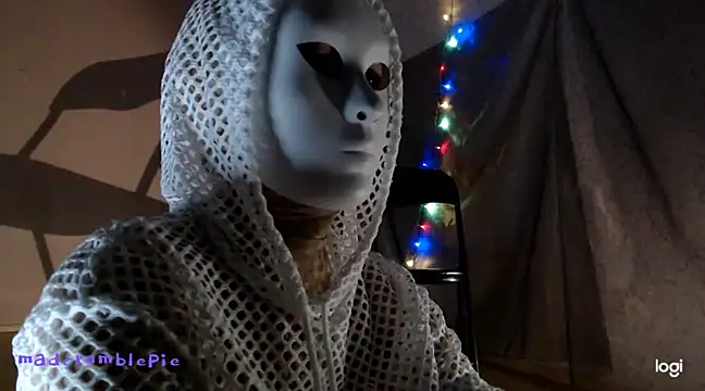 madcrumblepie online show from 12-31-24, 10:56