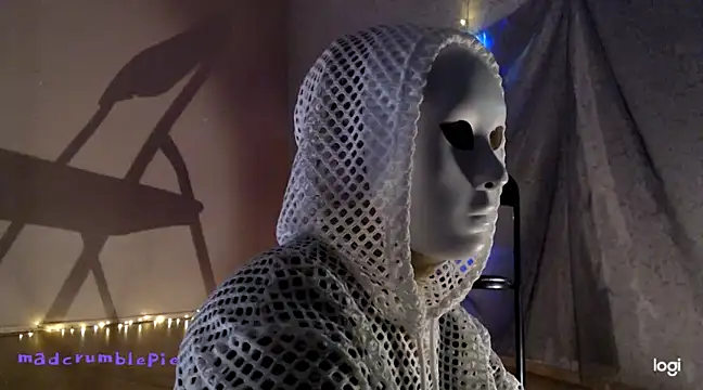 madcrumblepie online show from 01-05-25, 04:38