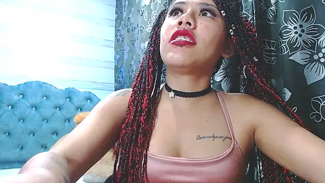 Snapshot of lily_jamesx chatting on 02-17-25, 01:47 lily jamesx online show from 02-17-25, 01:47