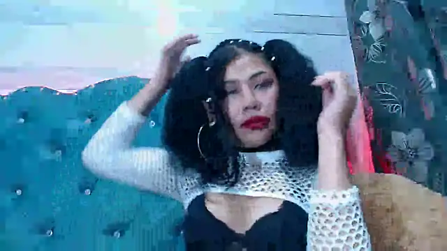 lily jamesx online show from 03-18-25, 10:04