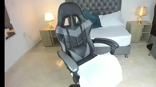 Snapshot of irantzu_hank chatting on 12-21-24, 03:31 irantzu hank online show from 12-21-24, 03:31