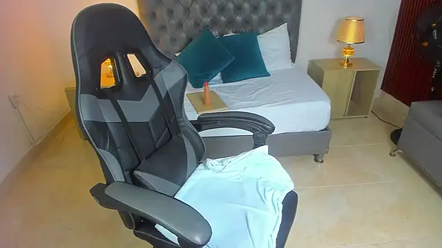 Snapshot of irantzu_hank chatting on 12-29-24, 03:24 irantzu hank online show from 12-29-24, 03:24