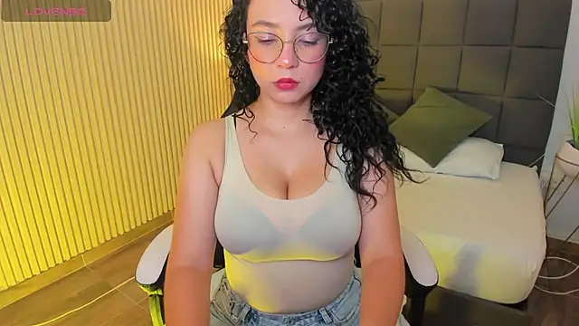 Snapshot of irantzu_hank chatting on 02-20-25, 07:41 irantzu hank online show from 02-20-25, 07:41