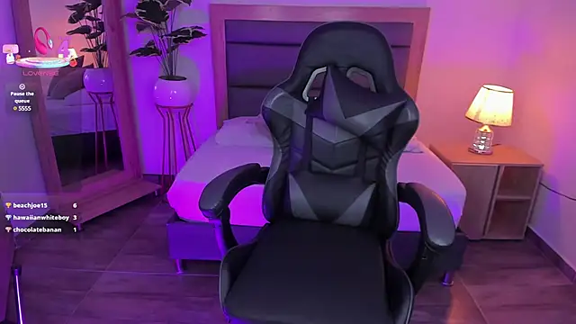 Snapshot of irantzu_hank chatting on 02-25-25, 03:38 irantzu hank online show from 02-25-25, 03:38