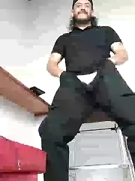 Snapshot of AndresSmith__ chatting on 01-01-25, 03:45 AndresSmith online show from 01-01-25, 03:45