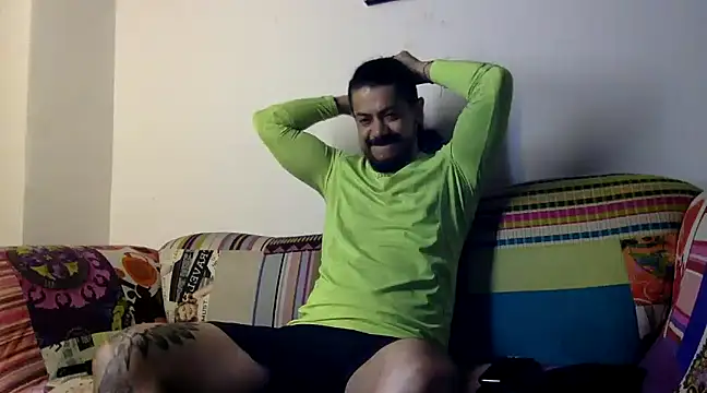 Snapshot of AndresSmith__ chatting on 03-10-25, 09:32 AndresSmith online show from 03-10-25, 09:32