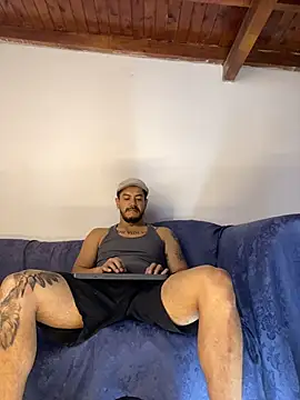 Snapshot of AndresSmith__ chatting on 02-16-26, 08:32 AndresSmith online show from 02-16-26, 08:32