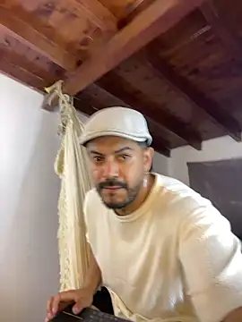 Snapshot of AndresSmith__ chatting on 06-03-26, 12:35 AndresSmith online show from 06-03-26, 12:35