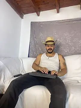 Snapshot of AndresSmith__ chatting on 06-14-26, 06:43 AndresSmith online show from 06-14-26, 06:43