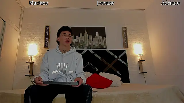 nakedfoam1 online show from 09-09-25, 03:28