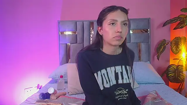 Snapshot of Bianca_ks chatting on 03-15-25, 09:30 Bianca ks online show from 03-15-25, 09:30