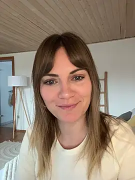 Snapshot of Milla__one chatting on 01-09-25, 11:03 Milla one online show from 01-09-25, 11:03