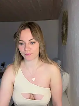 Snapshot of Milla__one chatting on 01-22-25, 07:25 Milla one online show from 01-22-25, 07:25