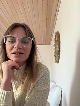 Snapshot of Milla__one chatting on 02-18-25, 08:05 Milla one online show from 02-18-25, 08:05