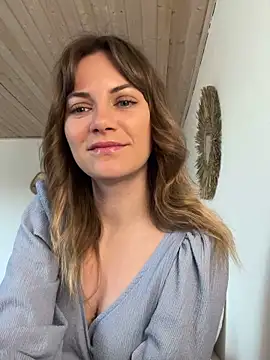 Snapshot of Milla__one chatting on 02-19-25, 08:12 Milla one online show from 02-19-25, 08:12