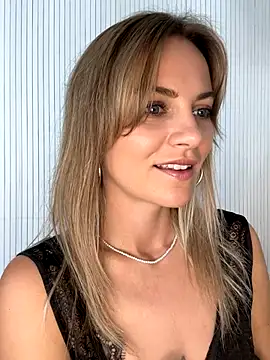 Snapshot of Milla__one chatting on 09-18-25, 08:05 Milla one online show from 09-18-25, 08:05