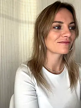 Snapshot of Milla__one chatting on 10-01-25, 06:08 Milla one online show from 10-01-25, 06:08