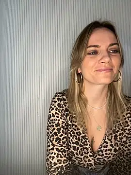 Snapshot of Milla__one chatting on 10-10-25, 08:57 Milla one online show from 10-10-25, 08:57