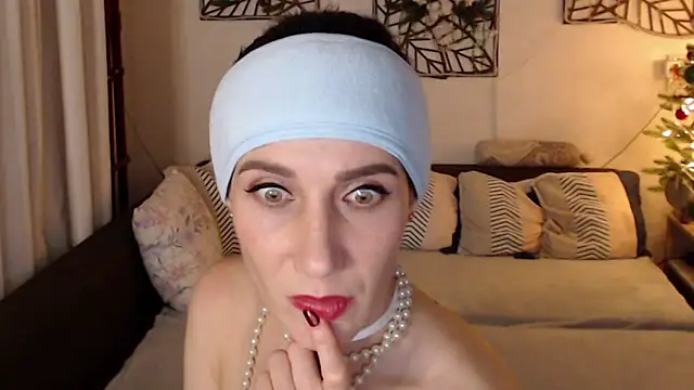 Snapshot of pepper_milf chatting on 12-26-24, 08:21 pepper milf online show from 12-26-24, 08:21