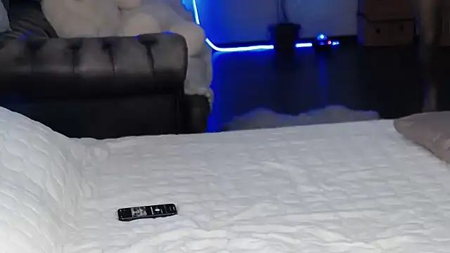 Denny Brenda online show from 09-27-25, 04:56