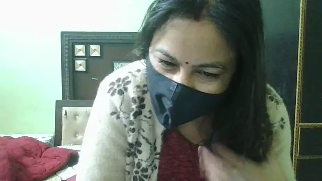 couplesuni online show from 12-25-24, 03:50