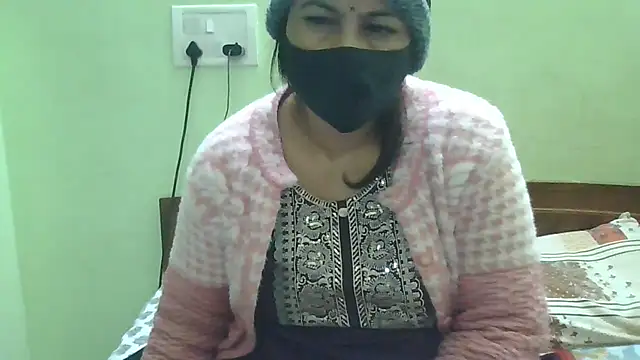 couplesuni online show from 12-30-24, 09:48