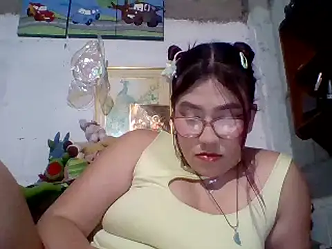 Snapshot of dafne19_ chatting on 02-06-25, 02:22 dafne19 online show from 02-06-25, 02:22