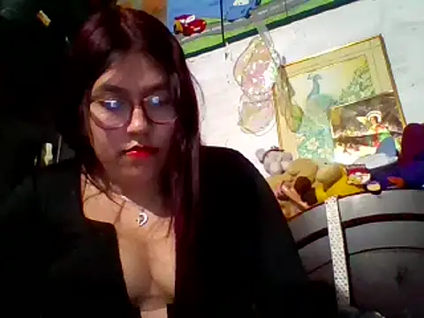 Snapshot of dafne19_ chatting on 02-17-25, 03:47 dafne19 online show from 02-17-25, 03:47