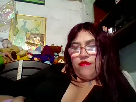 Snapshot of dafne19_ chatting on 02-17-25, 06:53 dafne19 online show from 02-17-25, 06:53