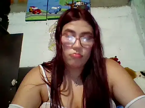 Snapshot of dafne19_ chatting on 02-19-25, 06:55 dafne19 online show from 02-19-25, 06:55