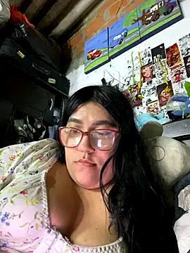 Snapshot of dafne19_ chatting on 11-08-25, 04:56 dafne19 online show from 11-08-25, 04:56