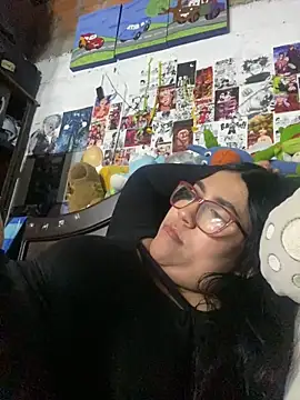 Snapshot of dafne19_ chatting on 11-13-25, 04:44 dafne19 online show from 11-13-25, 04:44